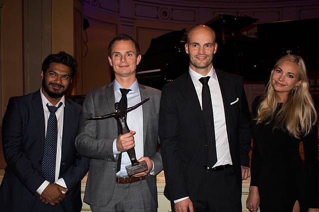 eZ gewinnt die 2016 Französisch-Norwegische Trophäe